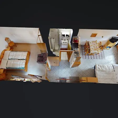 Leone Apartment